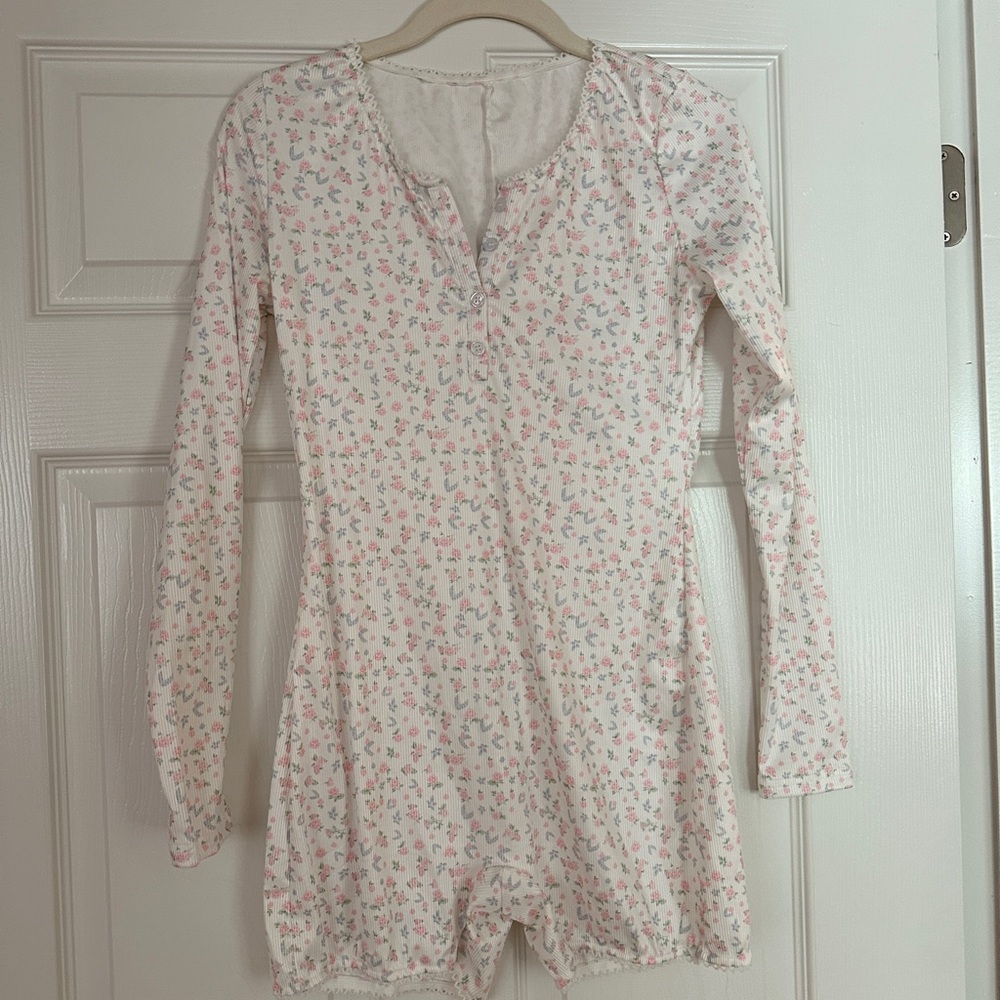 Amazon Essentials Pink and White Pajama Romper